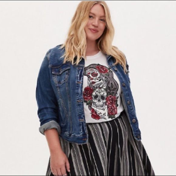 NWT TORRID MUERTA SKULL SLIM FIT CREW TEE Halloween - Picture 5 of 5